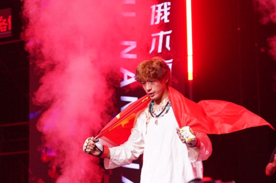 牌格斗俱乐, 这是